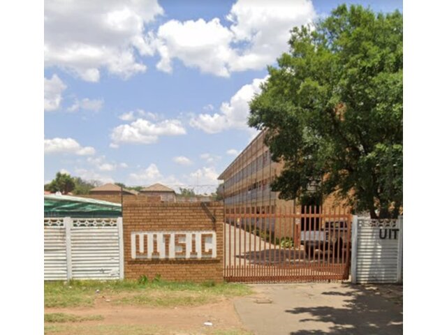 <!--[if BLOCK]><![endif]--> 8   Frikkie Meyer Blvd, Vanderbijl Park CW 3, Vanderbijlpark <!--[if ENDBLOCK]><![endif]-->